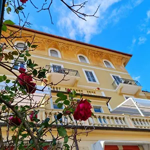 Canali, Portofino Coast Hotell